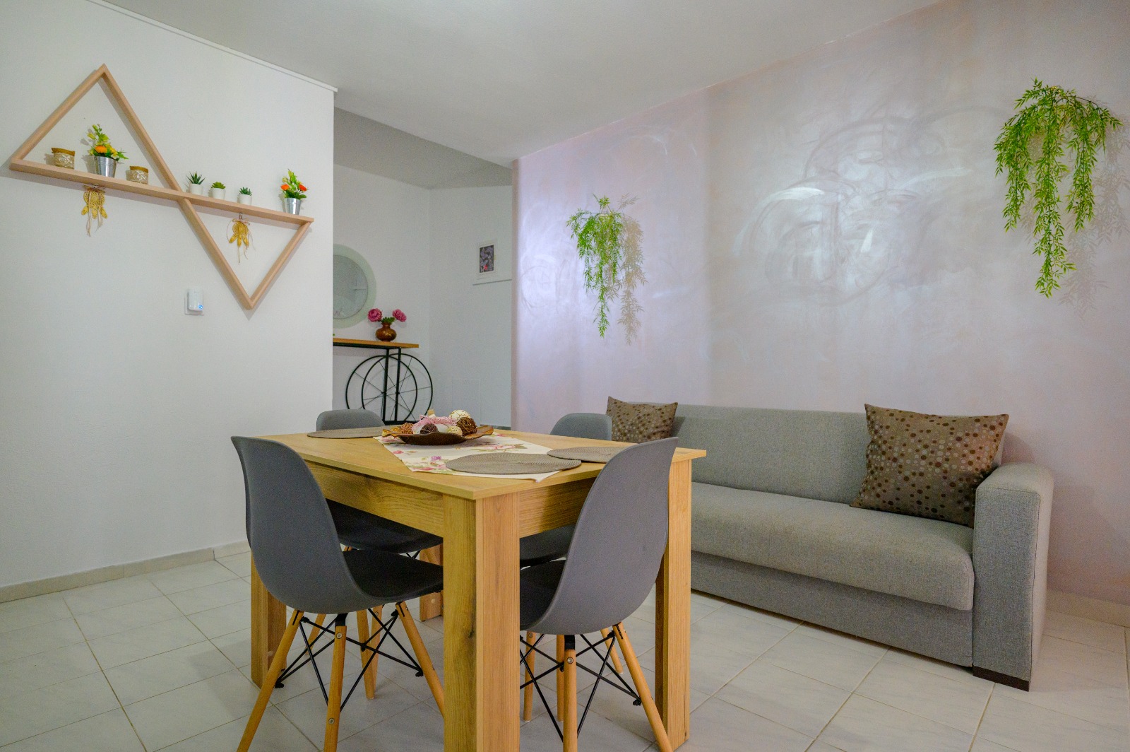 Large apartment image