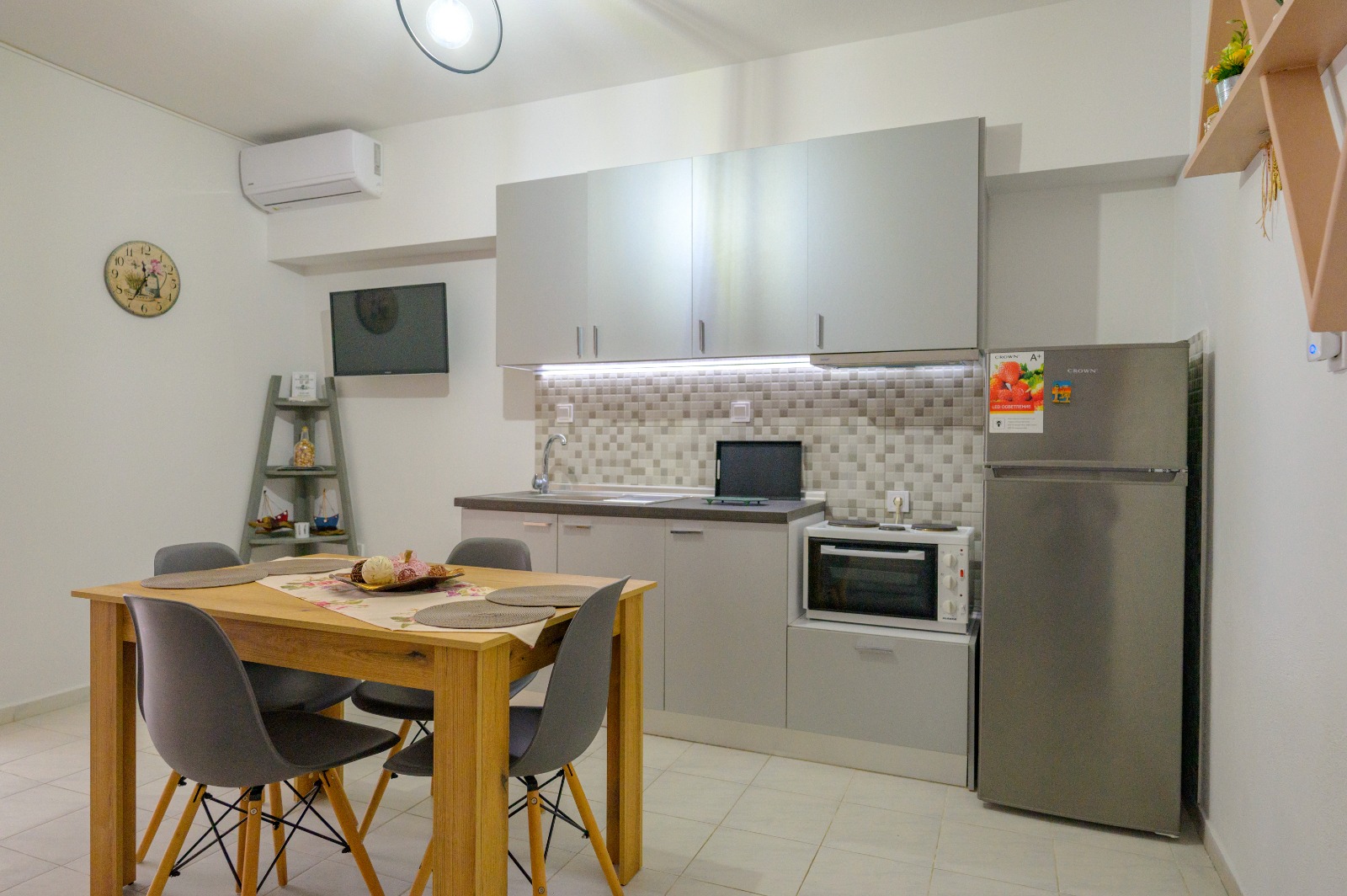 Large apartment image