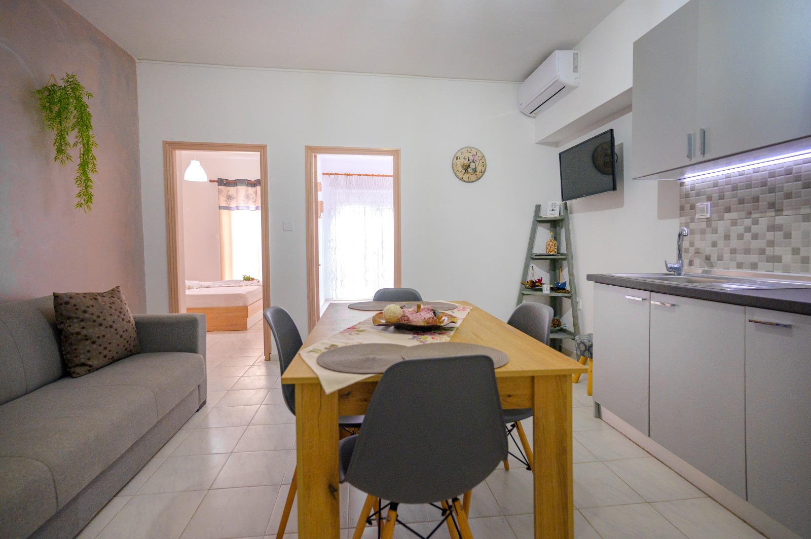 Large apartment image