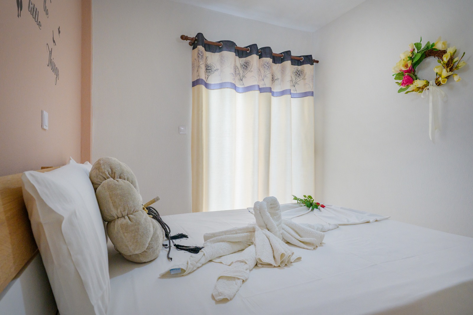 Large apartment image